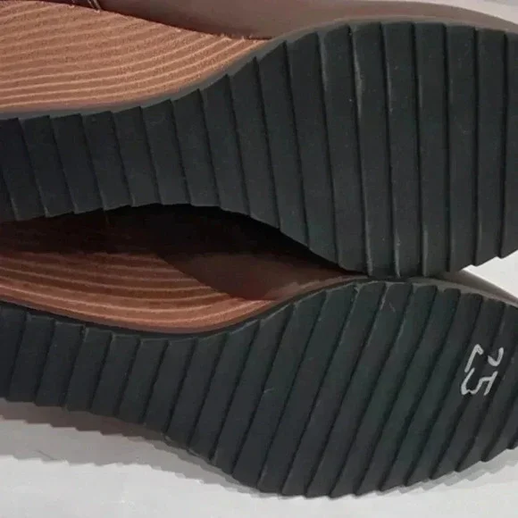 Women's NEW Nautica Brand Wedge Bootie Brown Size 11 .5 - Picture 4 of 7